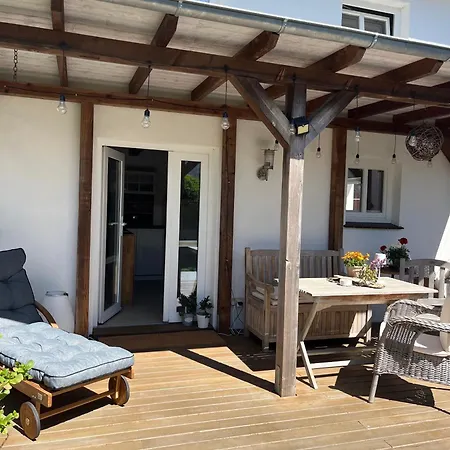 Gartenhaus דירה דירהאגן